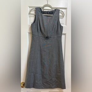 Tahari Arthur S. Levine Gray Sleeveless Dress Size 8